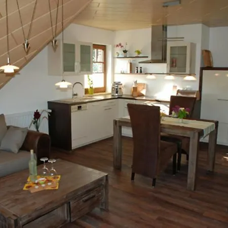 Apartment Ferienwohungen Zum Selliner See *